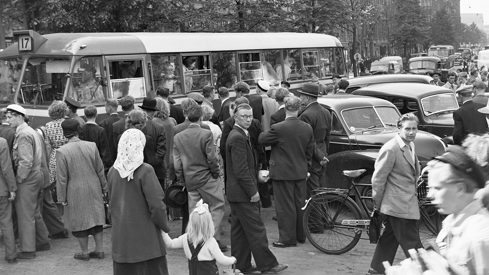 1950_Liikennevakuutuksen korvauspiiriä laajennettiin 1950-luvulla. Helsingin kaupunginmuseo_.jpg